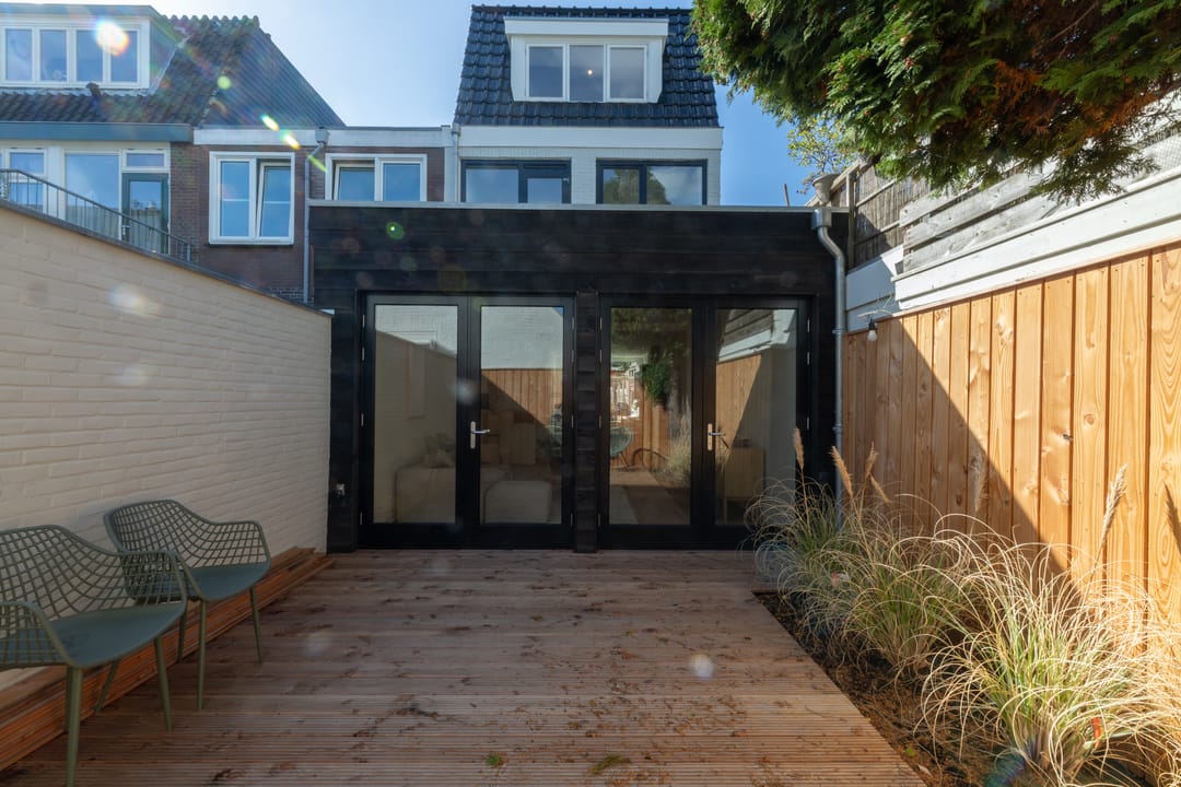 Photo 32 of Soendastraat 1