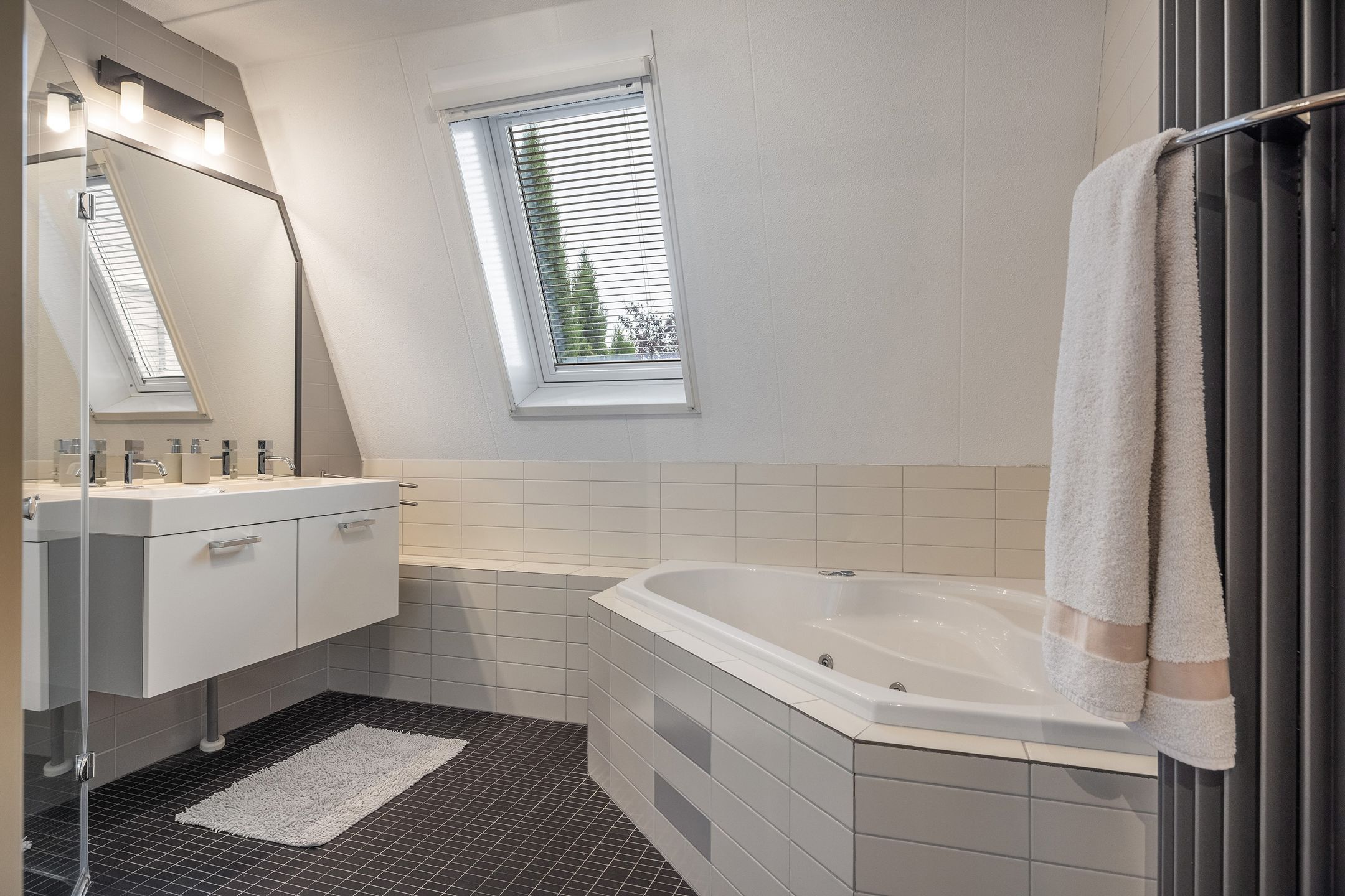 Foto 36 van Hooftlaantje 106