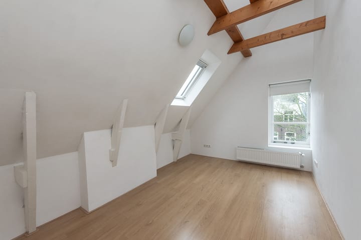 Foto 16 van Burmanstraat 8-3