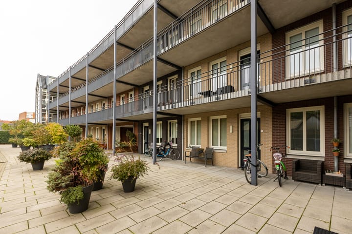 Photo 9 of Verlengde Amsterdamseweg 52