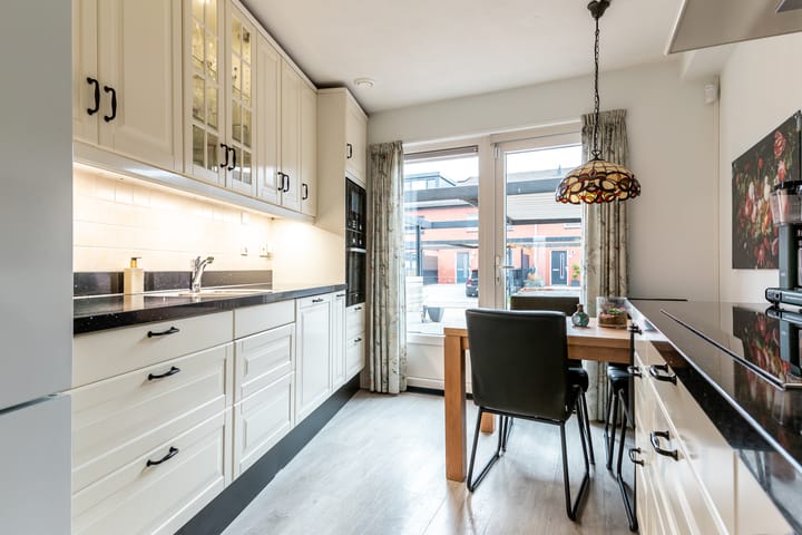 Foto 3 van Woestduijnstraat 25