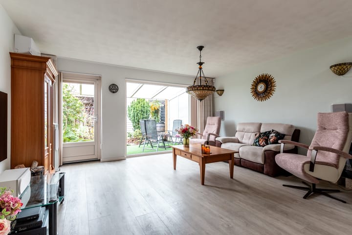 Foto 8 van Woestduijnstraat 25