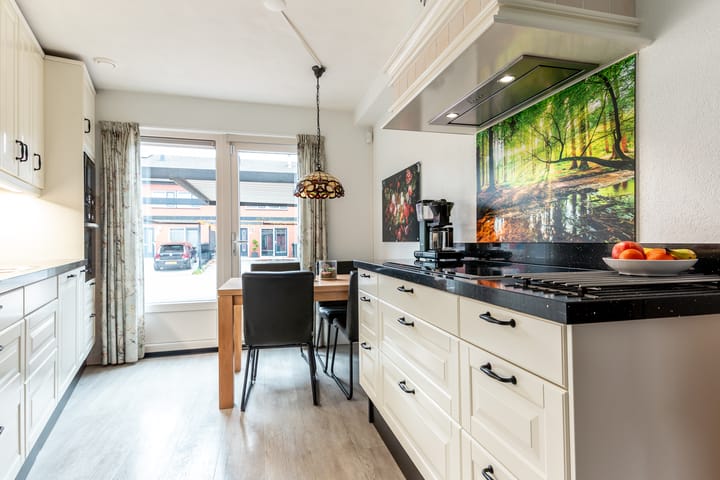 Foto 12 van Woestduijnstraat 25