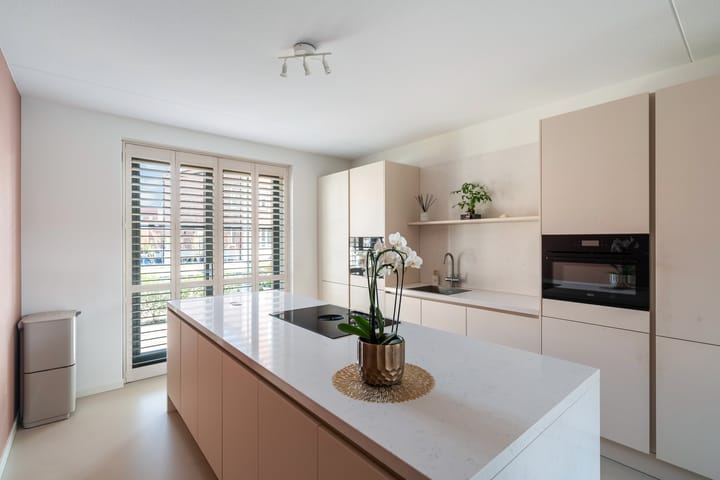 Foto 3 van Mahoniehout 80