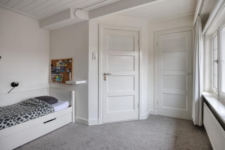 Foto 19 van Uitenhage de Miststraat 37