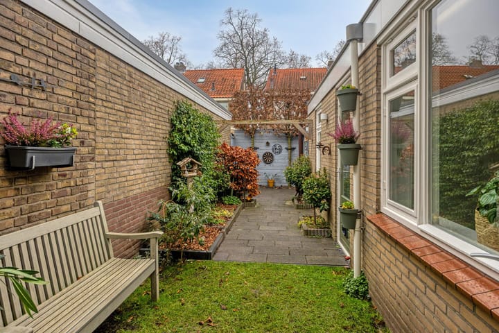 Foto 26 van Uitenhage de Miststraat 37