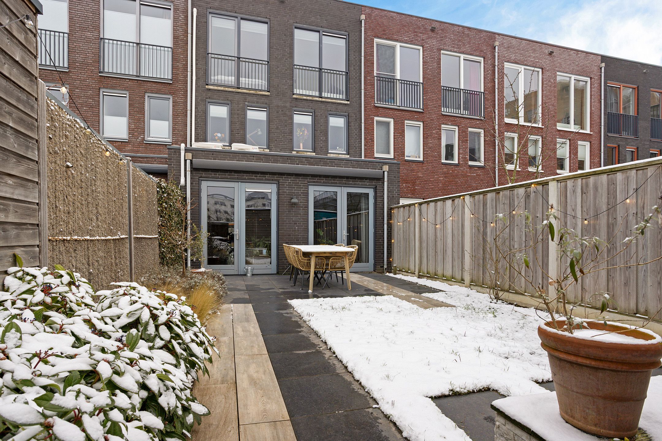 Photo 39 of Nieuwluststraat 21-A