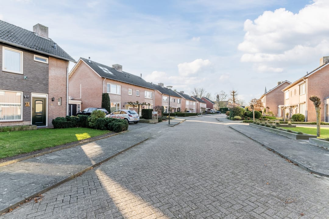 Photo 41 of Dr. Cramerstraat 36