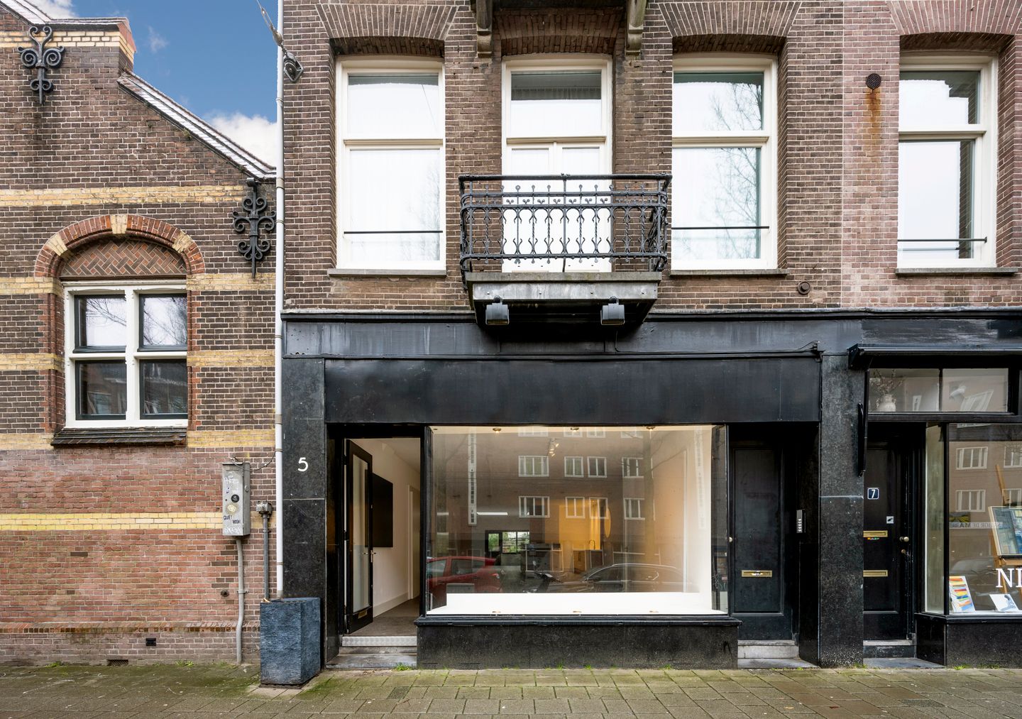 Bekijk foto 2 van Roelof Hartstraat 5-1