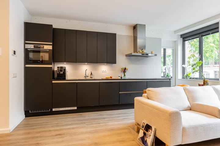 Foto 2 van Van Vollenhovenstraat 3-133