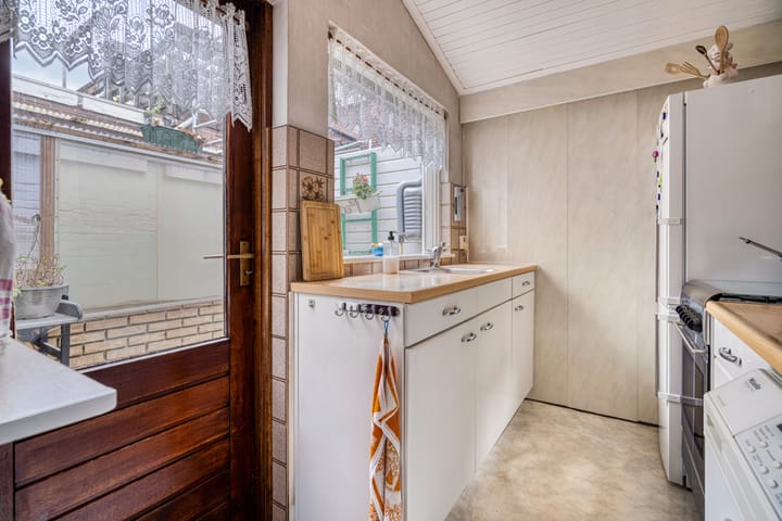 Foto 9 van Floresstraat 38