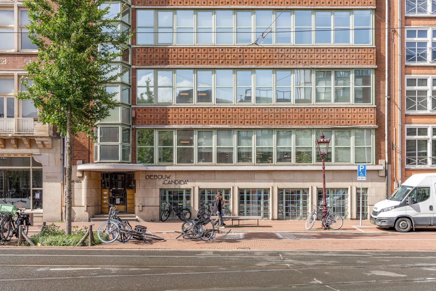 Bekijk foto 2 van Nieuwezijds Voorburgwal 126