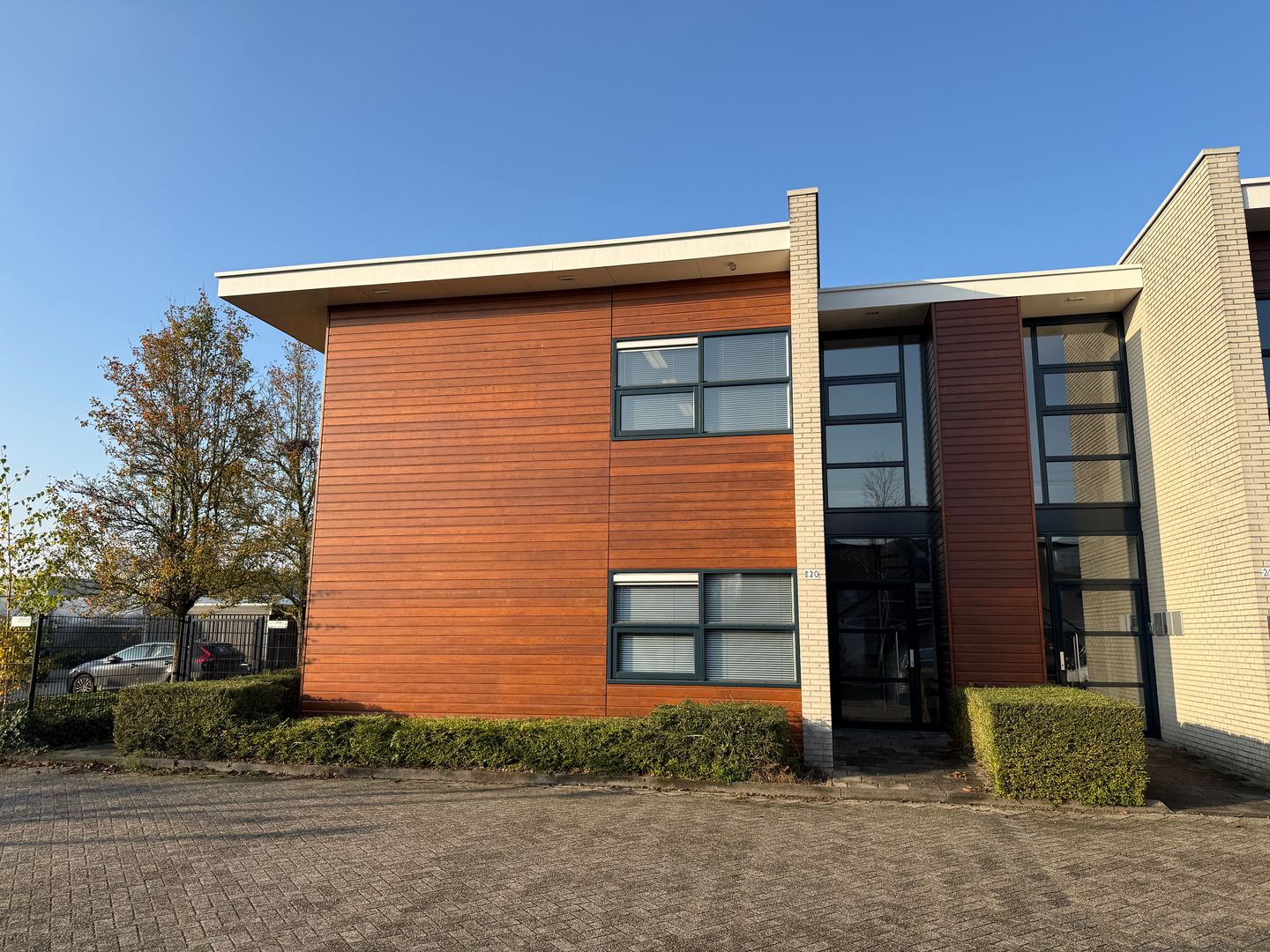 Bekijk foto 2 van Bergrand 220