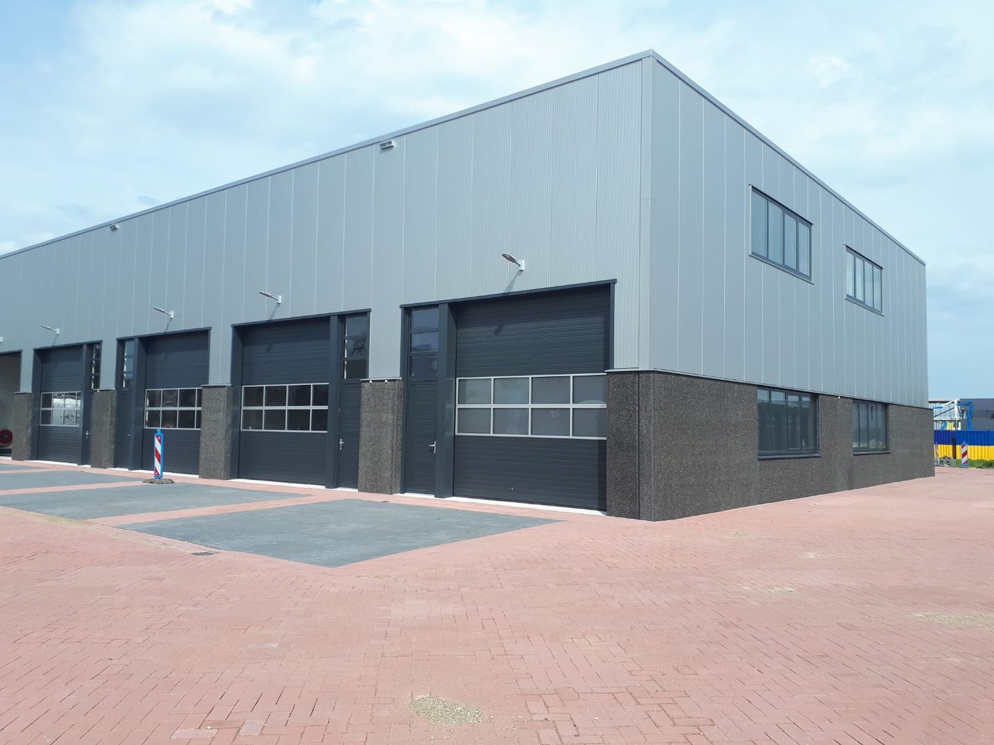 Bekijk foto 2 van Brandweerstraat 89