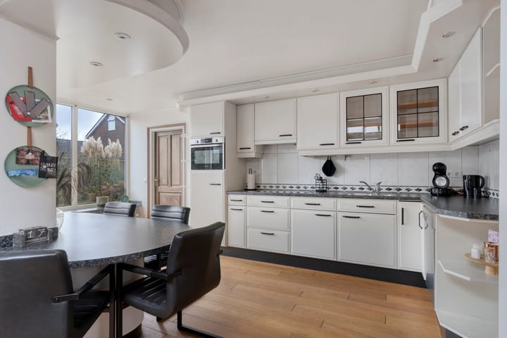 Foto 15 van Emmastraat 33