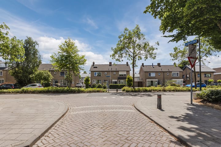 Foto 30 van Leliestraat 40