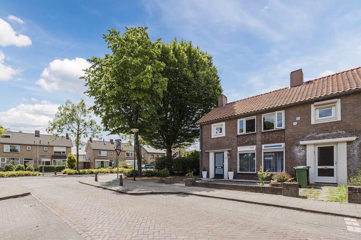 Foto 33 van Leliestraat 40