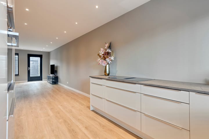 Foto 24 van Cairostraat 66