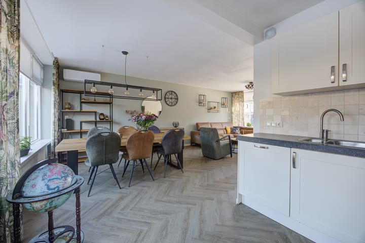 Foto 15 van Brederolaan 103