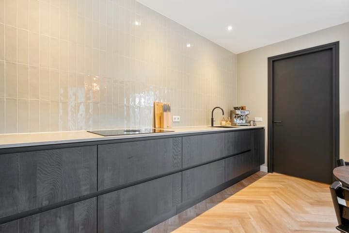 Foto 21 van Moesdistel 10