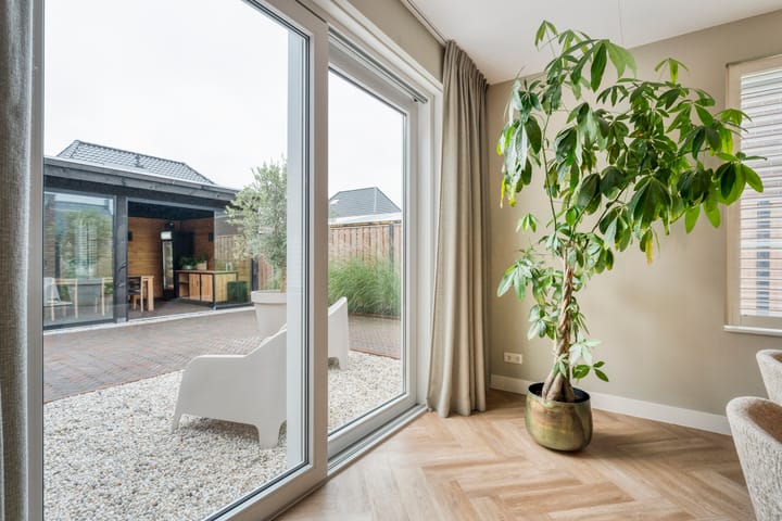 Foto 24 van Moesdistel 10