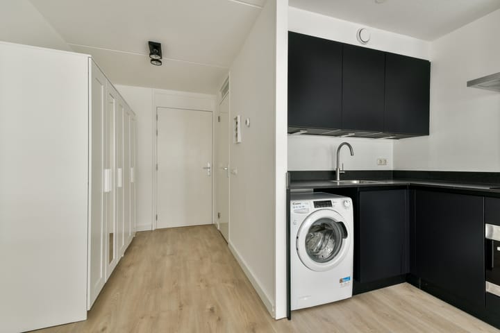 Photo 2 of Fokke Simonszstraat 22-C