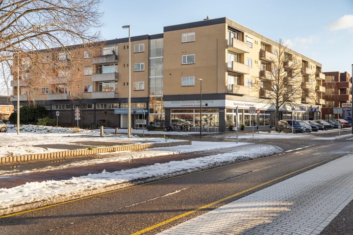 Photo 40 of Mgr. W.M. Bekkerslaan 38