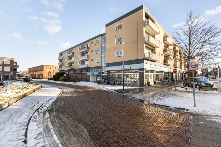 Photo 41 of Mgr. W.M. Bekkerslaan 38