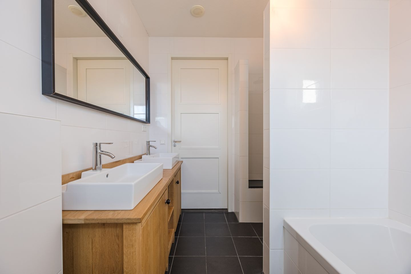 Photo 34 of Esrand 22