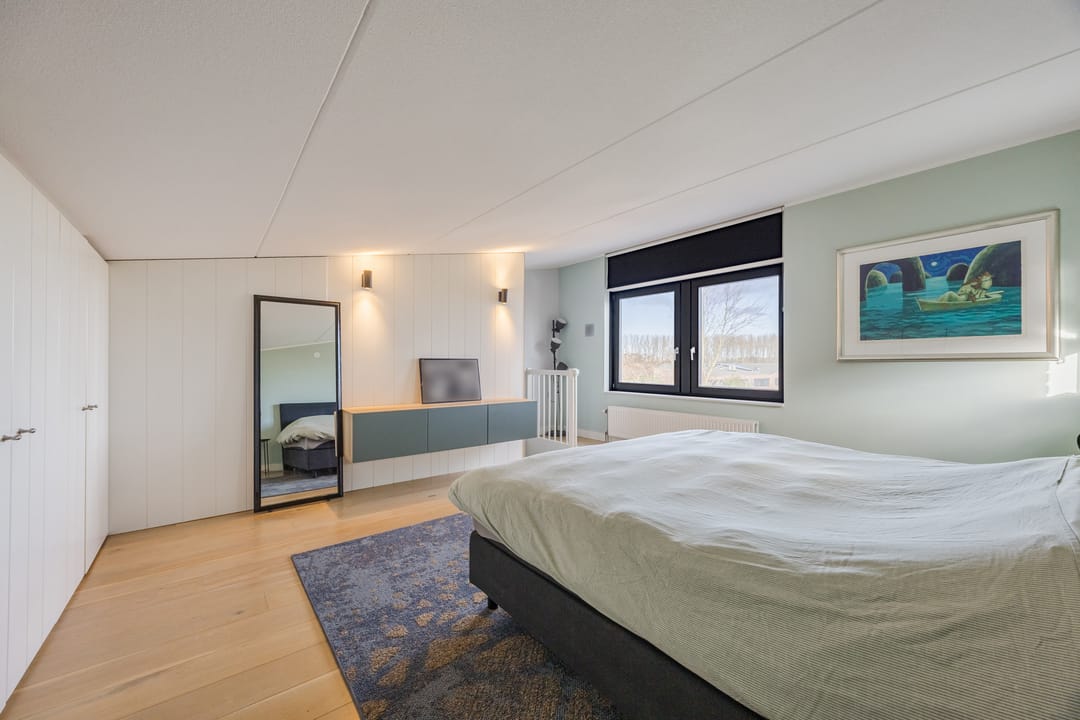 Photo 38 of Esrand 22