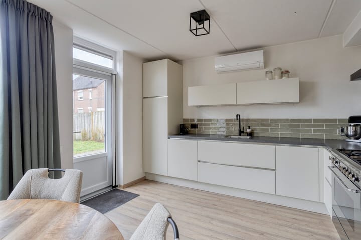 Foto 16 van Ophoven 70