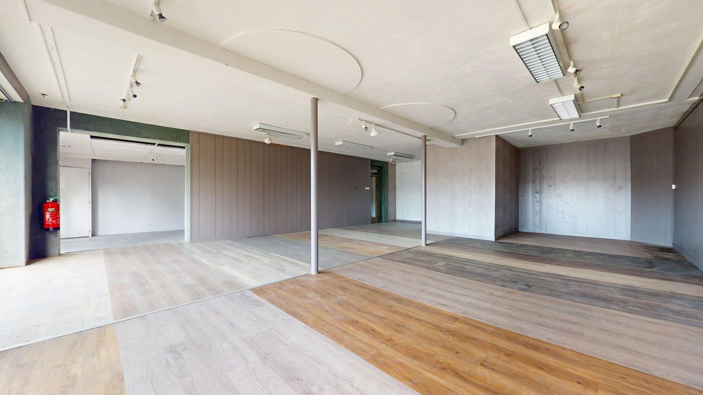 Bekijk foto 4 van Middenweg 174