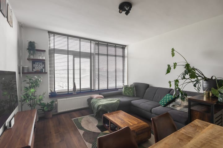 Photo 8 of Willem van Alcmadestraat 71