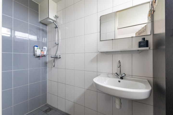 Photo 20 of Willem van Alcmadestraat 71