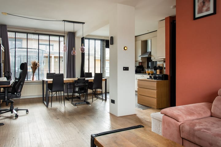 Photo 5 of Mgr Frenckenstraat 2