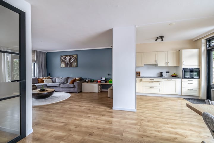 Foto 16 van Bachstraat 2