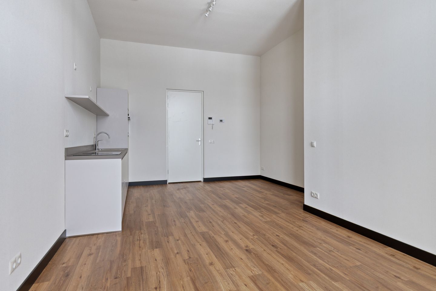 Photo 14 of Leo Lashleylaan 50-B