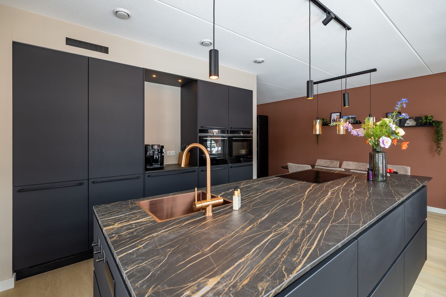 Photo 10 of Panoven 19