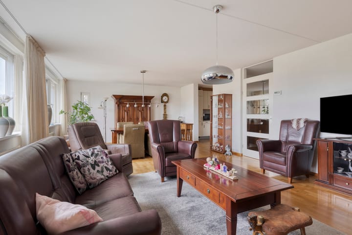 Photo 2 of Vroente 50