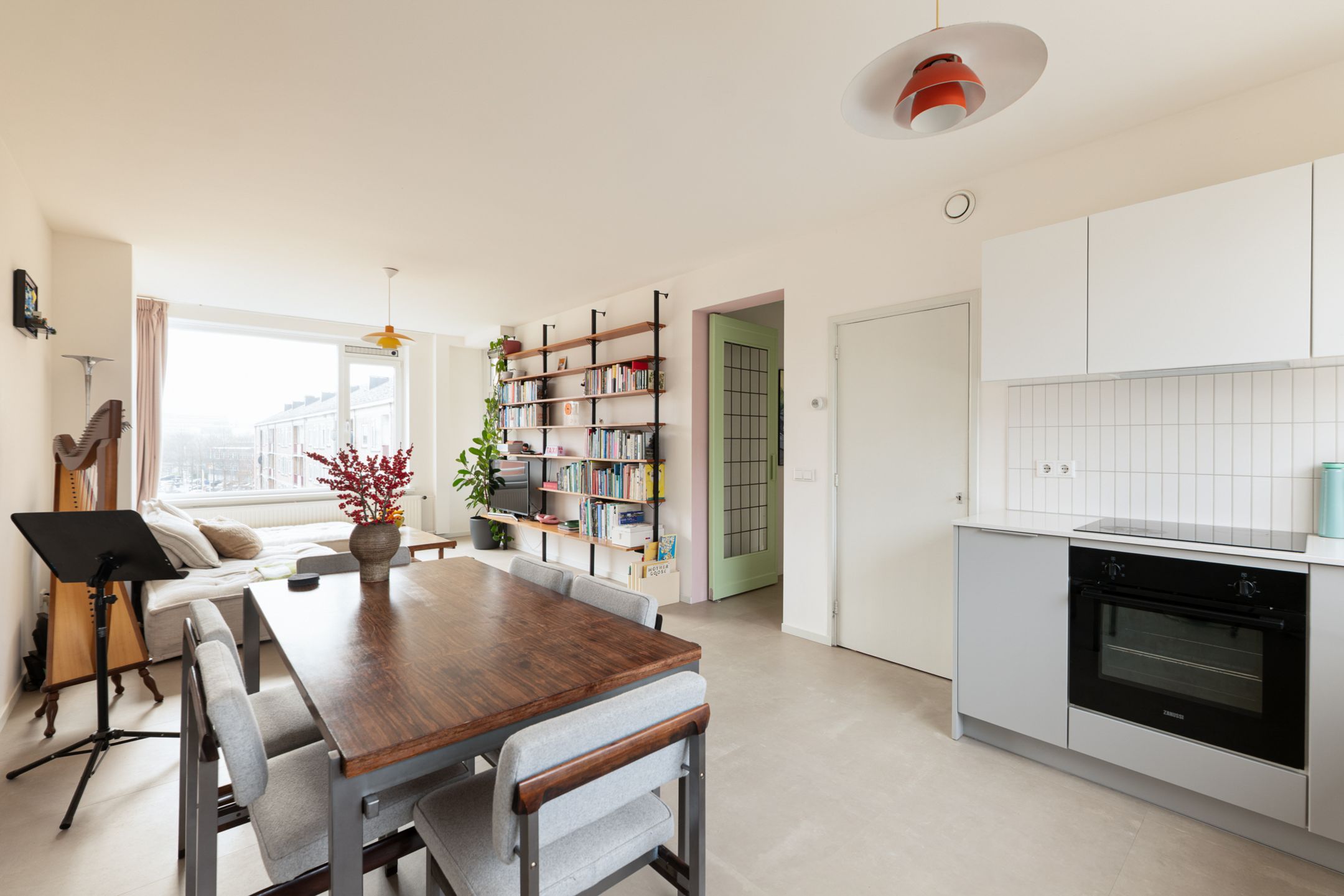 Buying a house in The Netherlands., Van Mourik Broekmanstraat 35-3