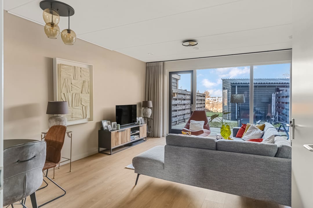 Photo 11 of Zuster Joustrastraat 13