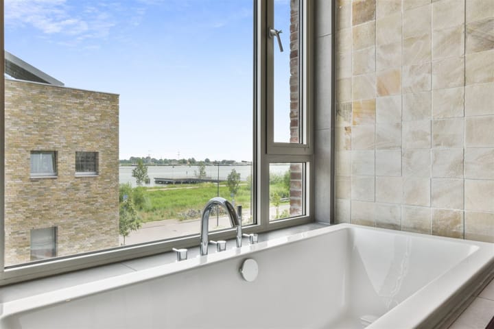 Photo 13 of John Blankensteinstraat 109-B