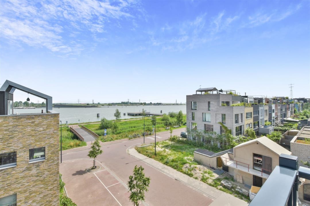 Foto 17 van John Blankensteinstraat 109-B