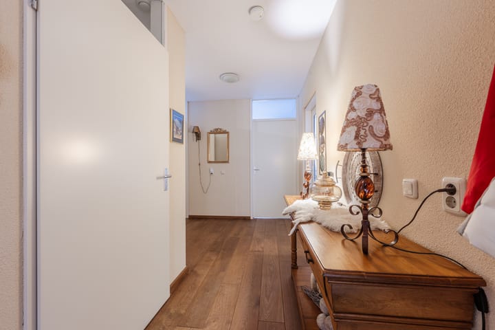 Foto 11 van Hoekwal 66