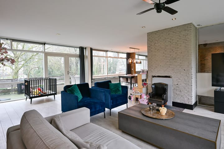 Foto 23 van Veenkampenweg 25