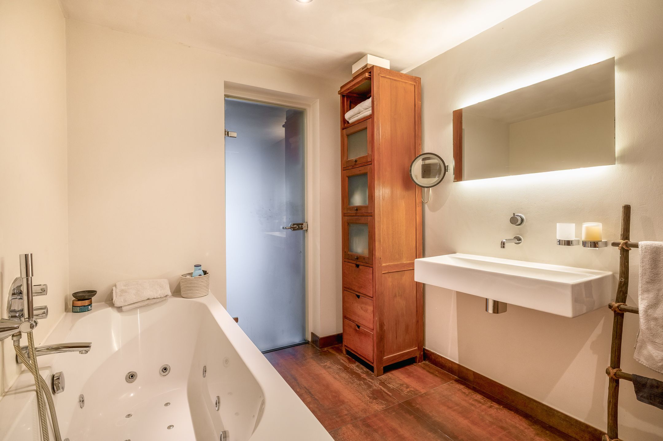 Foto 6 van Harwichweg 190