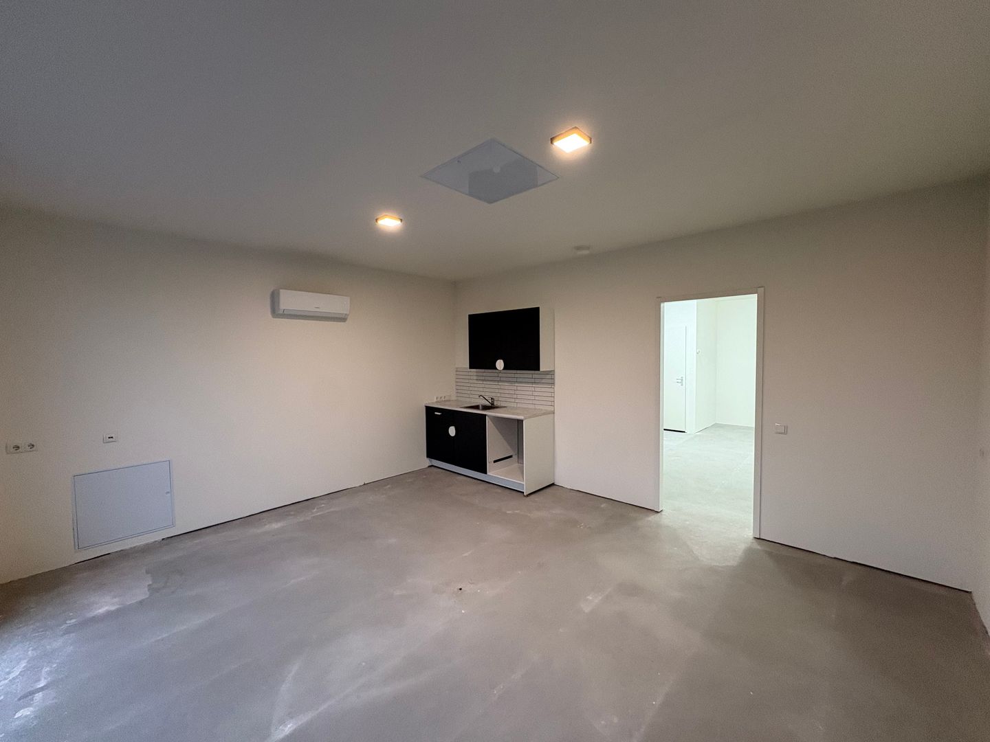 View photo 4 of Marinus van Meelweg 34-04