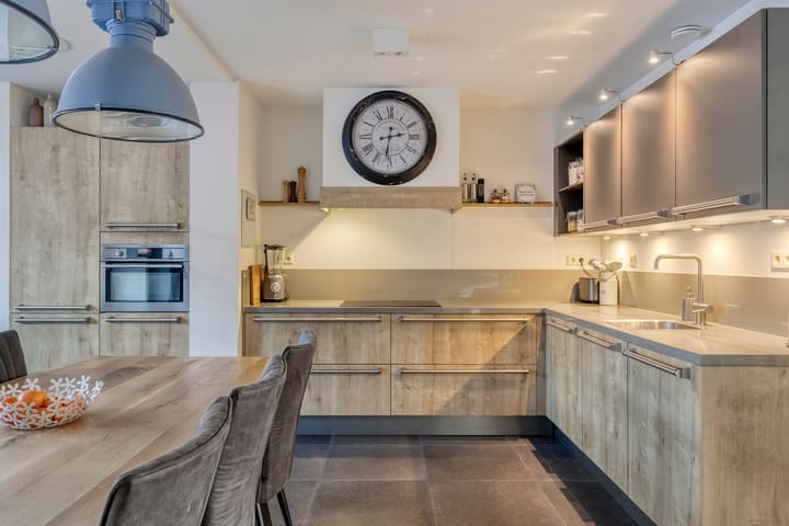 Photo 11 of Pastoor Maessenstraat 20