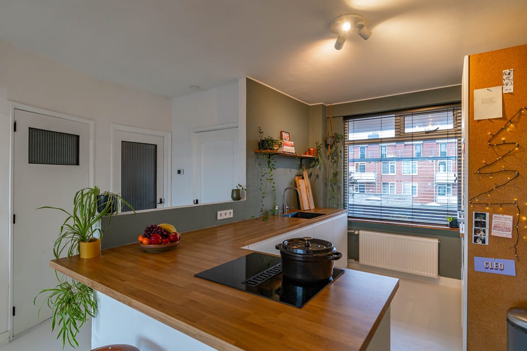Photo 8 of Van Leeuwenhoekstraat 10
