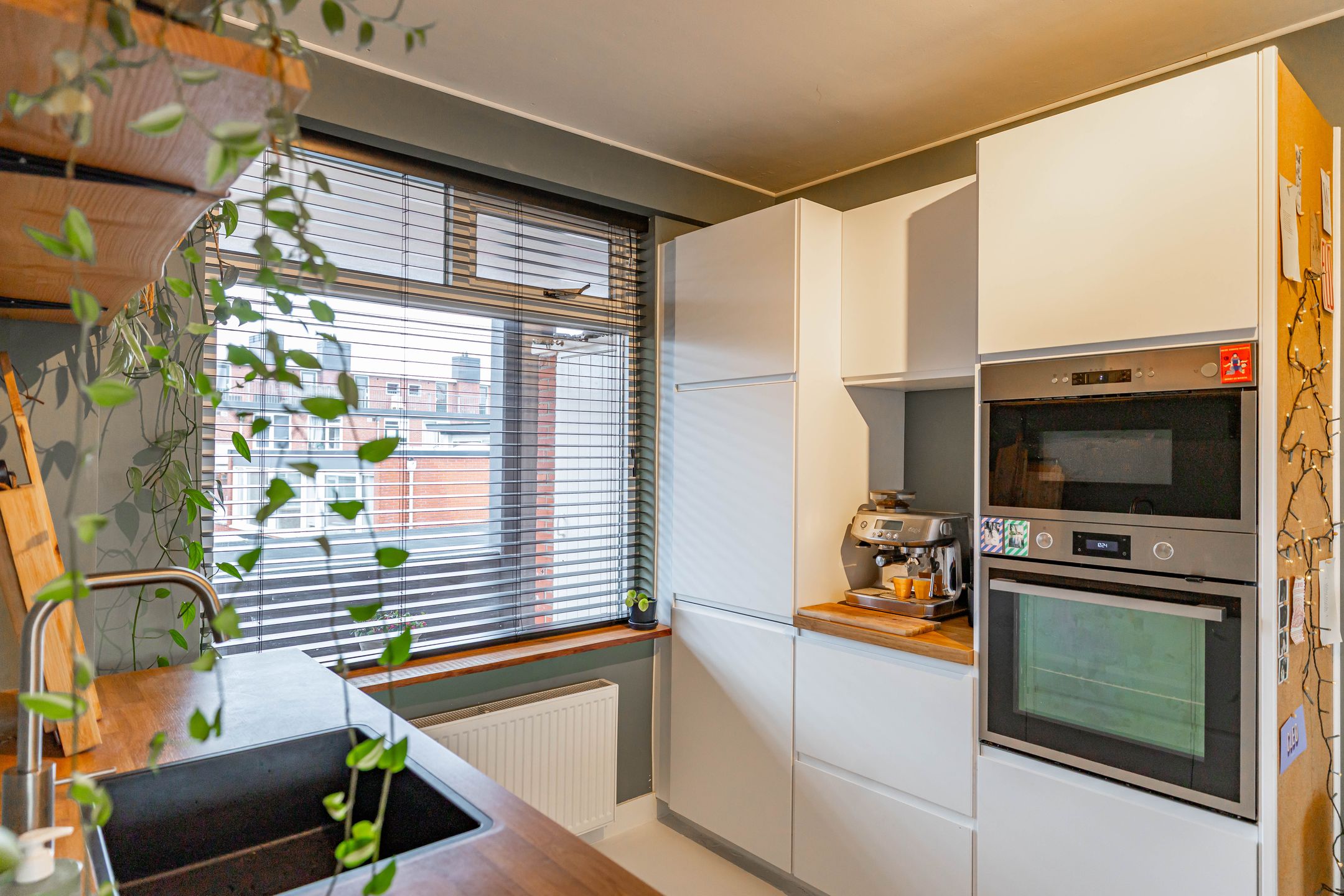 Photo 9 of Van Leeuwenhoekstraat 10